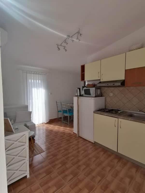 Apartment Krmpotic Vir Buitenkant foto