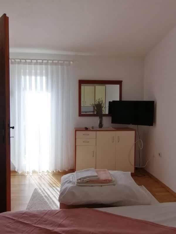 Apartment Krmpotic Vir Buitenkant foto